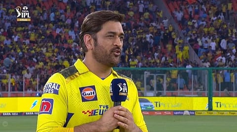 MS Dhoni : मी पुन्हा येईन… धोनी!