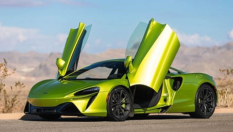 McLaren Artura : टार्झन चित्रपटातील हुबेहुब सुपरकार भारतात लॉन्च; पहा लुक…