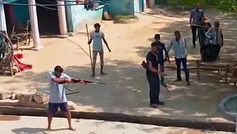 Madhya Pradesh : मध्य प्रदेशात एकाच कुटुंबातील ६ जणांची गोळ्या घालून हत्या! मृतांत 3 महिला