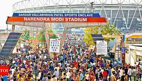 GT vs MI : तिकिटासाठी झुंबड, धक्काबुक्की अन् मारामारीही