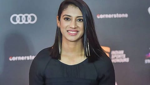 Smriti Mandhana : स्मृती प्रेमात?; संगीतकार पलाशसोबतच्या फोटोमुळे रंगू लागली चर्चा