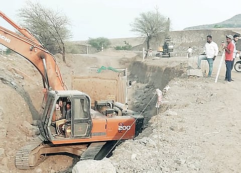 पुणे-मिरज-कोल्हापूर रेल्वेच्या भुयारी मार्गाचे काम पुन्हा सुरू