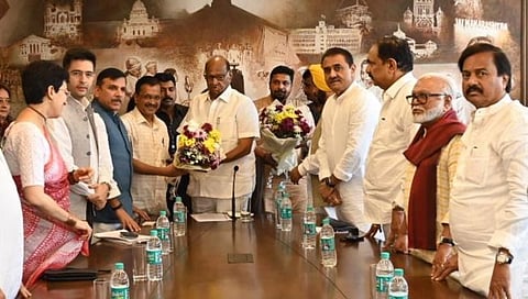 राष्ट्रवादीचा ‘आप’ला पाठिंबा, आमची लढाई लोकशाही वाचवण्यासाठी : शरद पवार