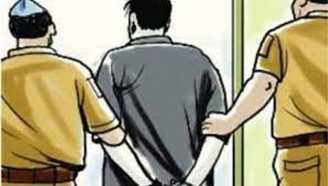 नंदुरबार : पोलिसांना हिसका देऊन शहादा न्यायालयातून आरोपी फरार