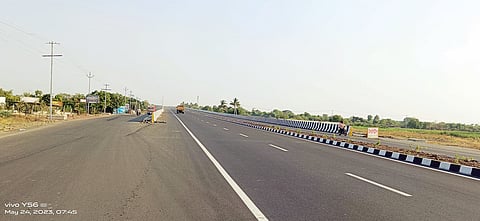 …अखेर वाहनचालकांना दिलासा; जुन्या मुंबई-पुणे रस्त्यावरील दुहेरी वाहतूक सुरू