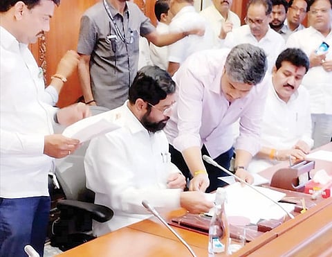 कर्जत : एमआयडीसीसाठी रोहित पवार आक्रमक