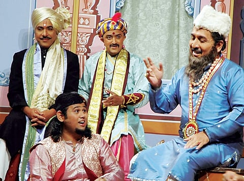 पुणे : परतवारीच सुरू! नव्या संगीत नाट्याची निर्मिती होईना!