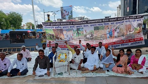 ओबीसीत समावेश करण्यासाठी सकल मराठा समाजाचे ठिय्या आंदोलन