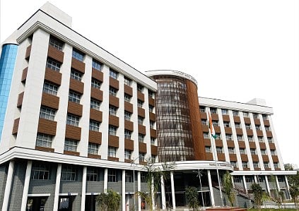 अहमदनगर जिल्ह्यातील महसूल कर्मचार्यांना बदल्यांची प्रतीक्षा