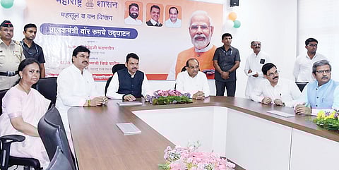 अहमदनगर जिल्हाधिकारी कार्यालयात पालकमंत्री नियंत्रण कक्ष