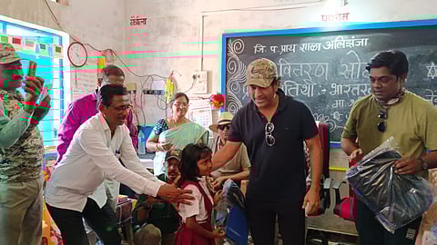 Sachin Tendulkar : मास्टर ब्लास्टर सचिनने केला शब्द पूर्ण; म्हणाला होता, ‘मी पुन्हा भेट वस्तू घेऊन येईन’