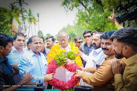 शरद पवार यांचे कर्मभूमीत जोरदार स्वागत, गोविंदबागेसमोर कार्यकर्त्यांची जोरदार घोषणाबाजी