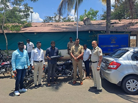 बुलेटराजा कायद्याच्या कचाट्यात ! पुणे जिल्ह्यात १३ पोलिस ठाण्यांकडून बुलेटराजांवर कारवाई