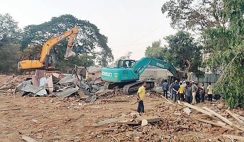 पुणे : बोपोडीत 63 घरे पालिकेकडून जमीनदोस्त