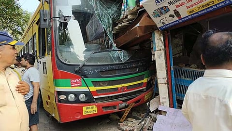 बेस्ट बसचा अपघात