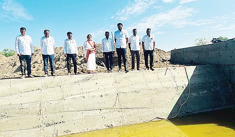 खोर : टंचाईवर मात करण्यासाठी बंधारे