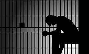 पुणे: पोटच्या अल्पवयीन मुलीवर बलात्कार करणाऱ्या नराधम बापाला जन्मठेप