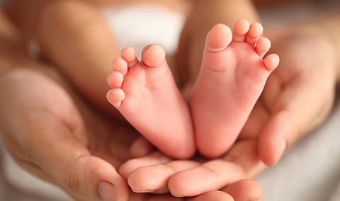 जळगावात महिलेने दिला तीन मुलींना जन्म; दोन मुलींना एकच हृदय; एक शरीर