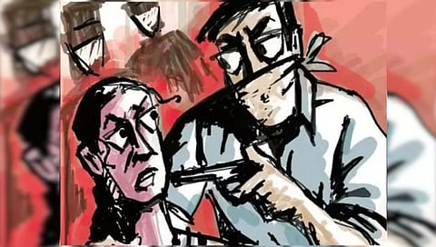 बीड : दुचाकी अडवून १५ जणांच्या टोळीने महिला व पुरुषास सव्वा लाखाला लुटले