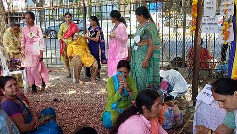 मुंबई: कामगार कल्याण मंडळाच्या उपोषणकर्त्या महिलेची प्रकृती खालावली