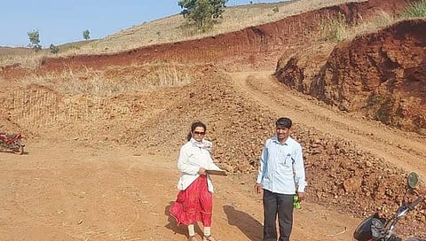 विनापरवाना मुरूम उत्खनन