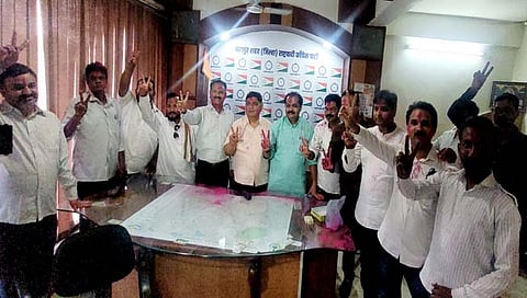 राष्ट्रवादीच्या कार्यालयात जल्लोष