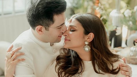 Parineeti Chopra and Raghav Chadha Engagement : परिणिती चोप्रा आणि राघव चड्ढांचा पार पडला साखरपुडा; पहा फोटो