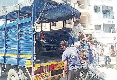 देहुगाव : वारकर्यांच्या वाहनांवर पोलिसांची कारवाई