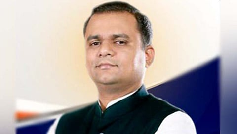 सत्तासंघर्षाचा दुसरा अंक सुरू; विधानसभा अध्यक्ष बजावणार 54 आमदारांना नोटिसा