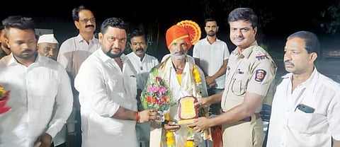 पाच मुलींना वाचविणारा देवदूत गहिवरला ! दोघींना वाचविता न आल्याची खंत