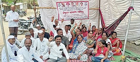 नगर : शिवरस्त्यासाठी उपोषण सुरू