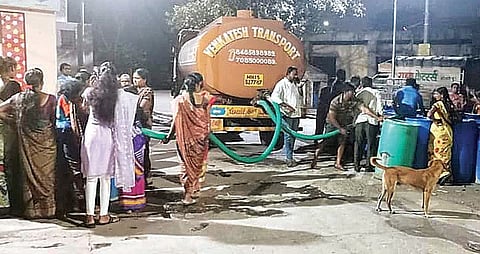 पुणे : टंचाईच्या झळा अन् टँकरमाफियांची चलती !