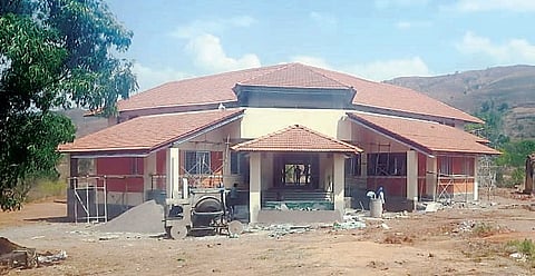 पुणे : वेल्हे पोलिस ठाण्याची इमारत उद्घाटनाच्या प्रतीक्षेत