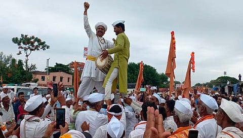 तुकाराम महाराज पालखीचे उभे रिंगण; माळीनगरात उत्साह शिगेला