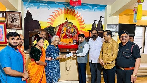 श्री भगवती मंदिर सभामंडप जीर्णोद्धारासाठी 3 लाखांचे दान