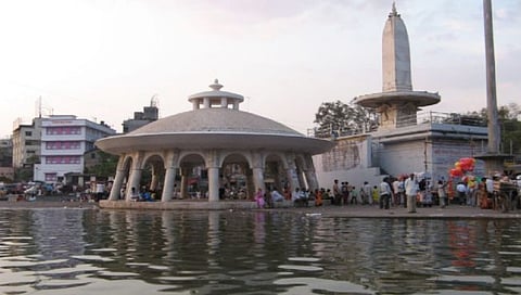 Nashik News : गोदा महाआरतीपुर्वीच वादाचे स्वर कानी, समितीच्या कारभाराविरोधात संतापाचा सूर