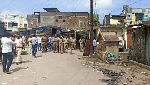 Jalgaon : अमळनेर दंगलीतील संशयिताचा मृत्यू, दंगलीच्या अफवेमुळे पोलीस यंत्रणा सतर्क