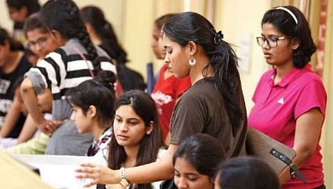 नाशिक : ग्रामीण विद्यार्थ्यांचा जीईई, एनईईटी तयारीचा खर्च जि. प. करणार