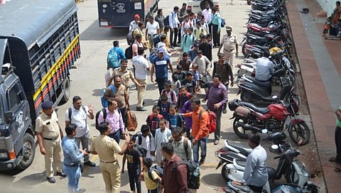 Nashik Child Trafficking : अखेर ‘त्या’ बालकांची घरवापसी, गुवाहाटी एक्स्प्रेसने बिहारला रवाना