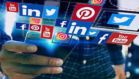 सोशल मीडियावर चॅटिंग करतानाच्या सेफ्टी टिप्स