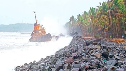 कोकणात पावसाचा जोर वाढला; रत्नागिरी-गणपतीपुळे मार्गावर पाणी