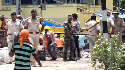Odisha train tragedy | ओडिशाच्या बालासोरमधील रेल्वे दुर्घटनास्थळी सीबीआय पथक दाखल, चौकशी सुरु