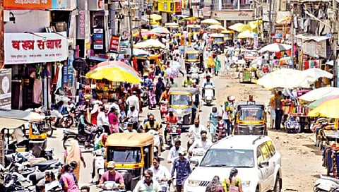 कोल्हापूर पूर्वपदावर; मंडई, वाहतूक व्यवस्था सुरू