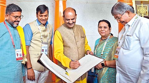 आमदार, खासदारांचे सभागृहातील वर्तन चिंताजनक; अध्यक्ष ओम बिर्ला यांची खंत