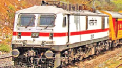 कोकण रेल्वेचे पावसाळी वेळापत्रक शनिवारपासून