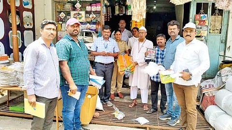 बंदीतील प्लास्टिक विक्रीप्रकरणी 52 हजार दंड