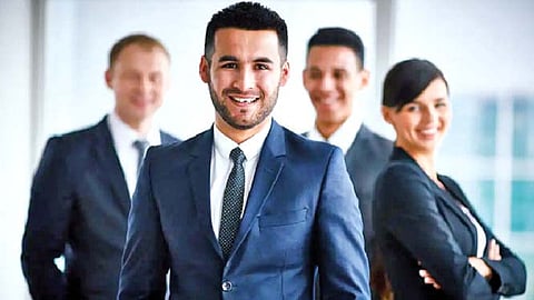 कॉर्पोरेट कम्युनिकेटर बनायचंय? जाणून घ्या या क्षेत्रातील संधी