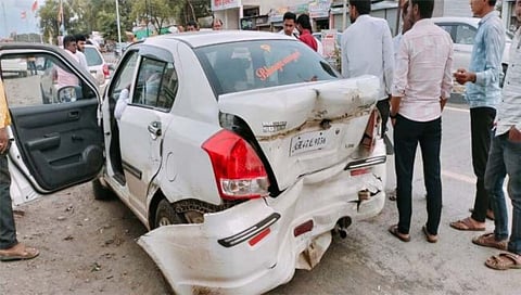 बीड: केज येथे भरधाव टँकरची ५ वाहनांना धडक; दोघे जखमी