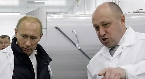 रशियाने राष्ट्राध्यक्ष व्लादिमीर पुतिन आणि वॅगनर खासगी लष्कर समूहाचे प्रमुख येवगिनी प्रिगोझीन. ( संग्रहित छायाचित्र )