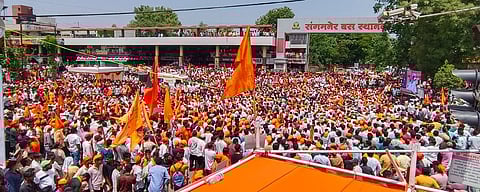 संगमनेरात भगव्या मोर्चाने झाले सर्वत्र भगवे वातावरण; घोषणांनी परिसर दणाणला